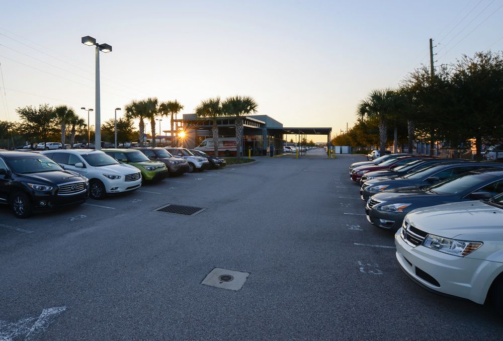 OMNI Airport Parking - VALET